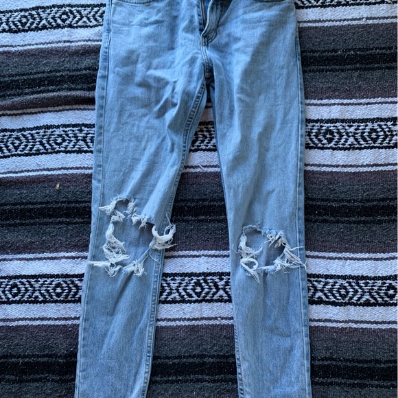 512 Levi jeans *open to offers* - Picture 3 of 6